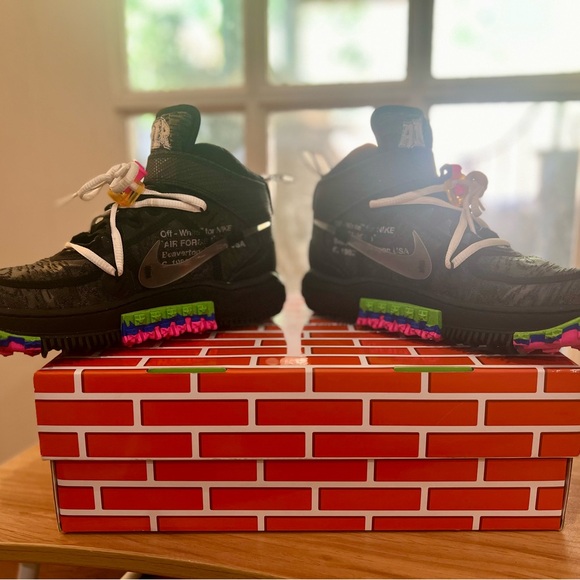 Brand new Nike Off-White Air Force 1’s!! Never worn, comes with box! - Picture 10 of 10